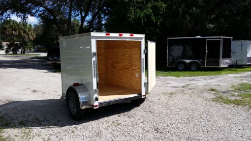 5x6 SA Trailer - White, Barn Door, Side Vents