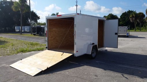 7x10 SA Trailer - White, Ramp, Side Door